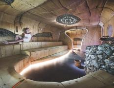 Hotel Klosterbräu und Spa Ein Gast in der Sauna des Hotels Klosterbräu und Spa