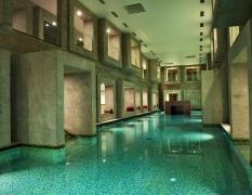 Rimske Terme Hotel Rimski dvor Innenpool im modernem Wellnessbereich im Rimske Terme Hotel Rimski dvor