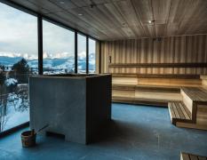 Dilly - Das Nationalpark Resort Sauna mit Panoramablick auf die umliegenden Berge vom Hotel Dilly - Das Nationalpark Resort