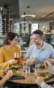 JUFA Hotel Bad Radkersburg**** Gäste beim Mittagessen im JUFA Hotel Bad Radkersburg